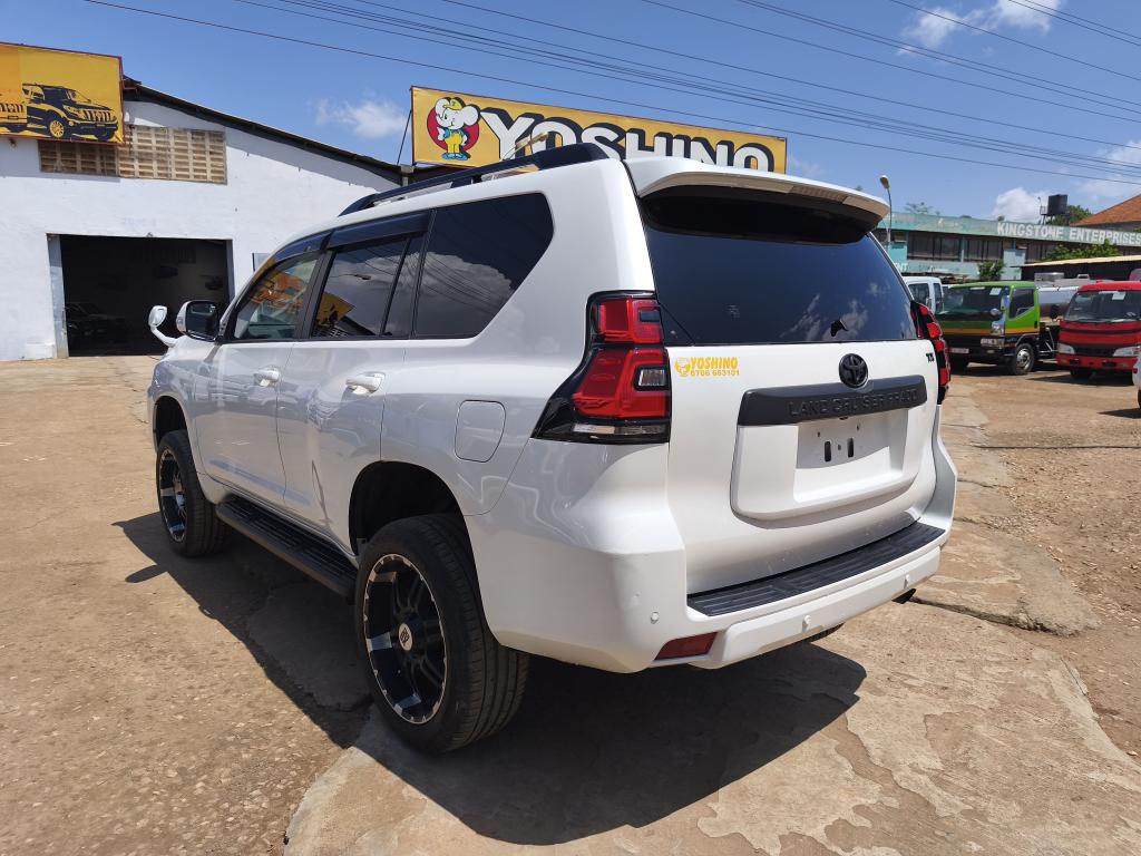 Toyota LANDCRUISER　PRADO
