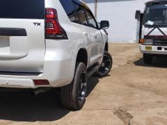 Toyota LANDCRUISER　PRADO