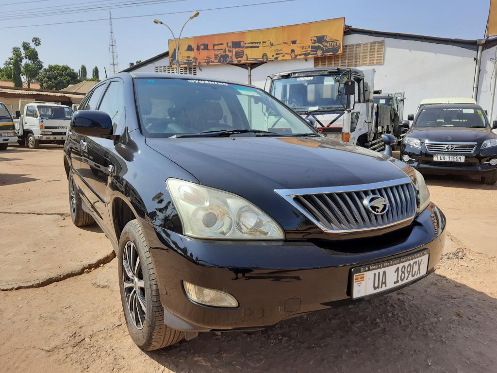 Toyota HARRIER (Kawundo)