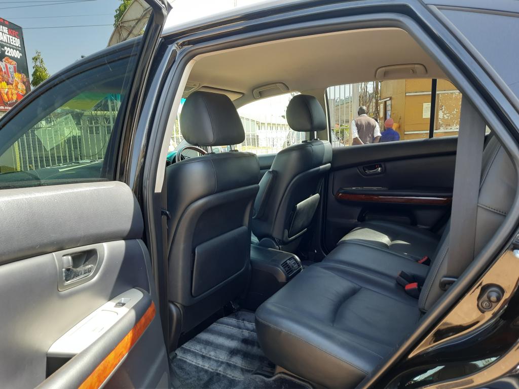 Toyota HARRIER (Kawundo)