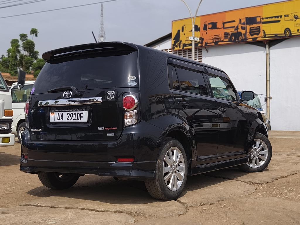 Toyota COROLLA RUMION