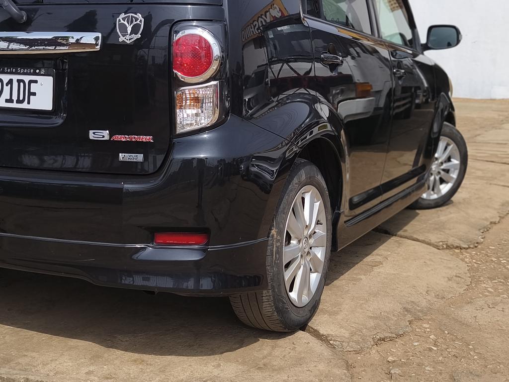 Toyota COROLLA RUMION