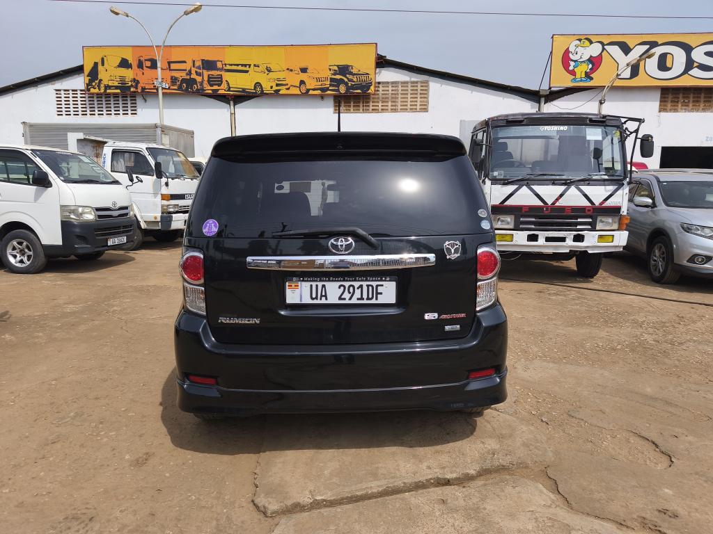 Toyota COROLLA RUMION