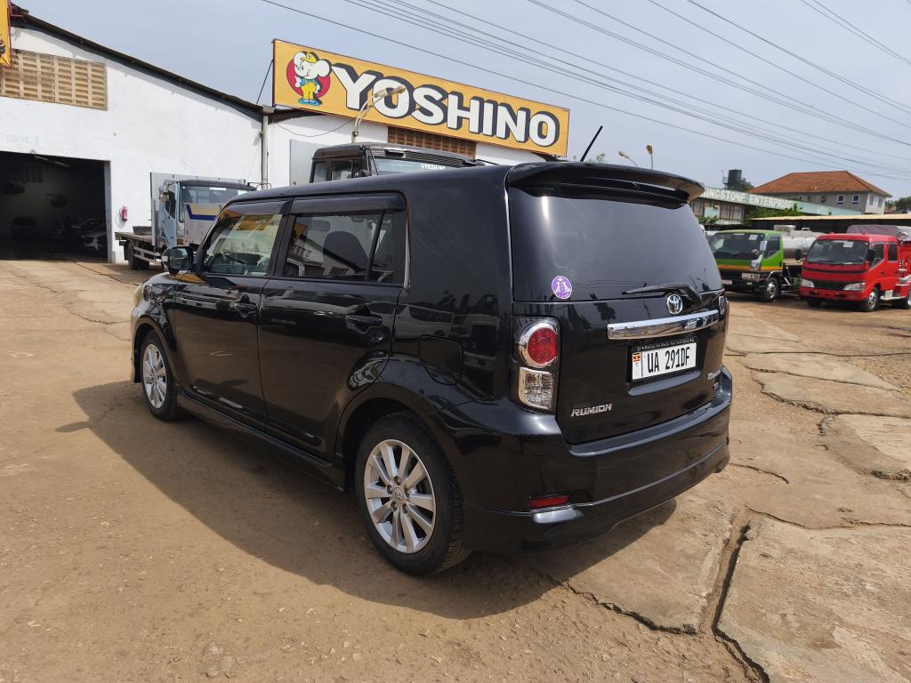 Toyota COROLLA RUMION