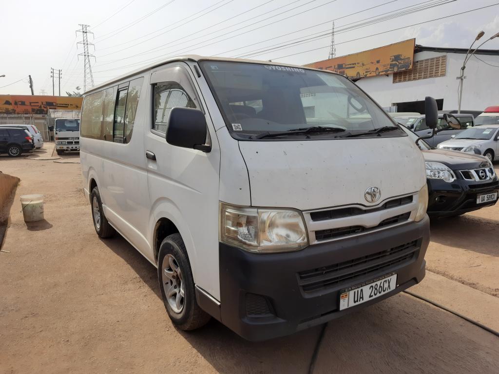 Used August 2011 Toyota HIACE (Drone) van for sale 03881