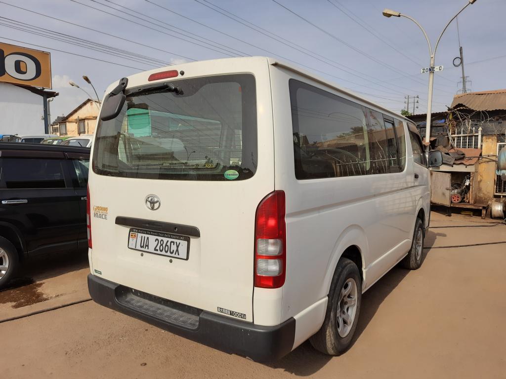 Toyota HIACE (Drone)