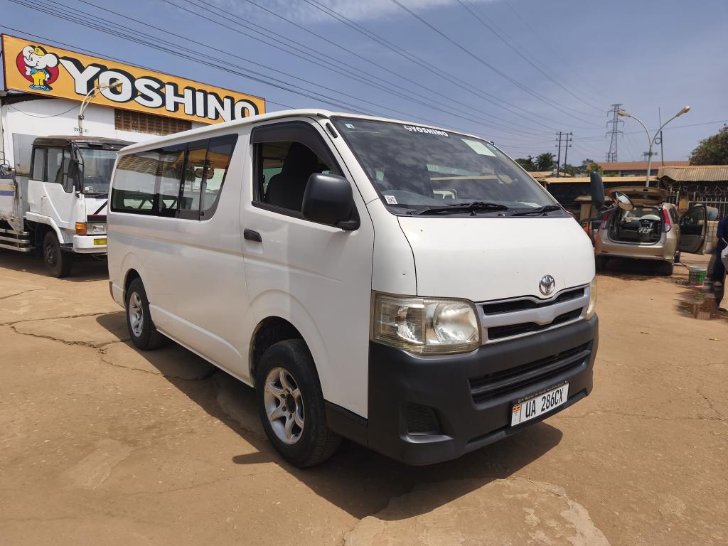 Toyota HIACE (Drone)