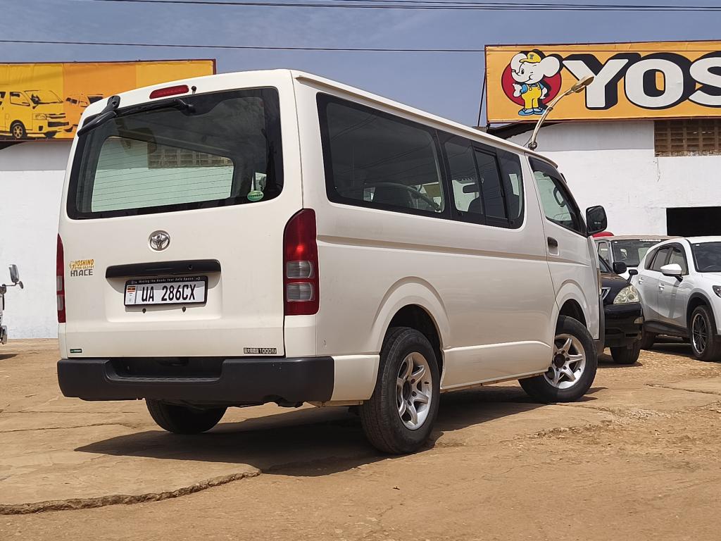 Toyota HIACE (Drone)