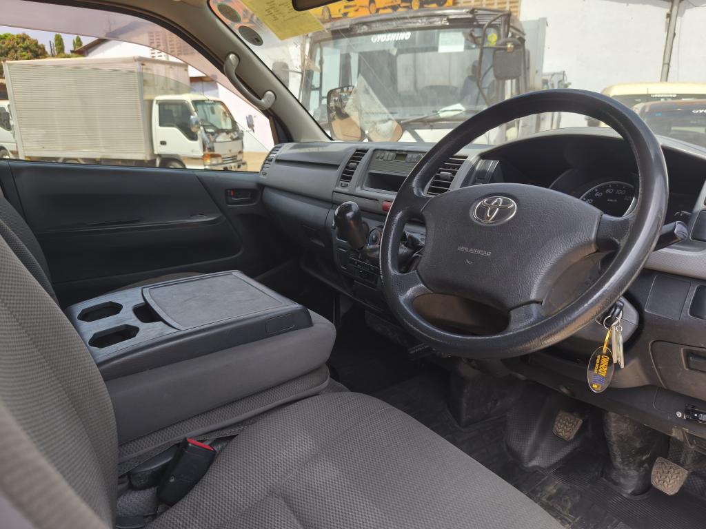 Toyota HIACE (Drone)