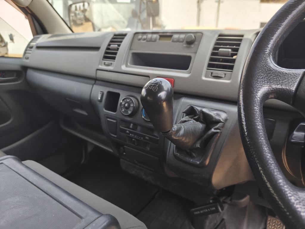 Toyota HIACE (Drone)