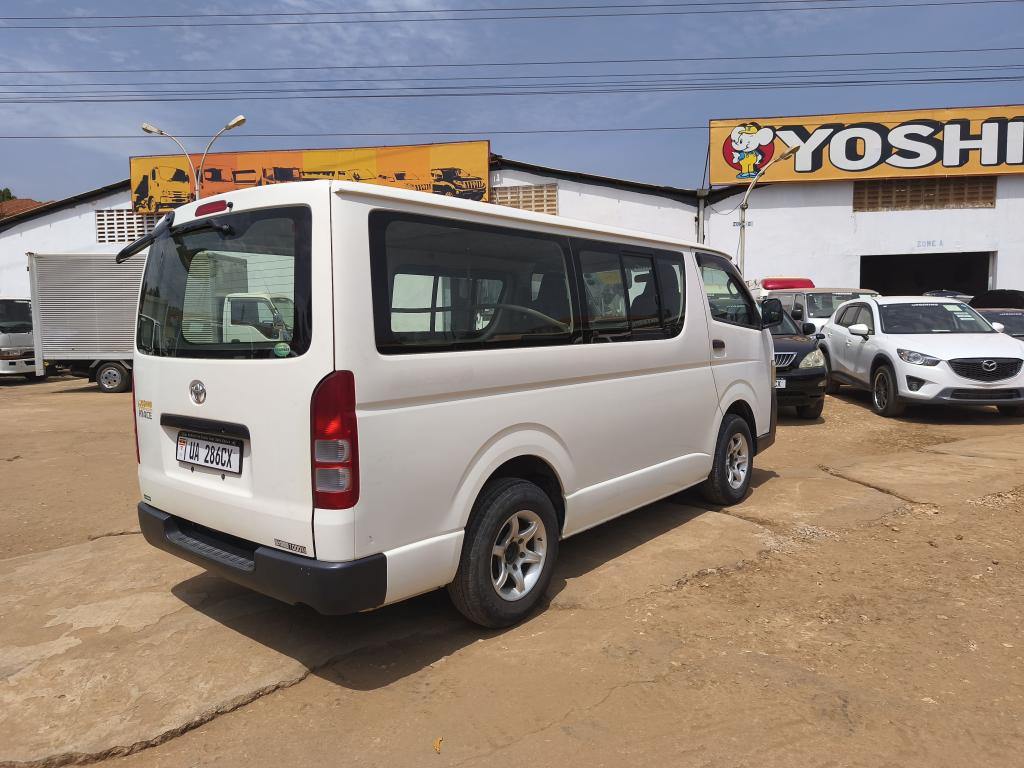 Toyota HIACE (Drone)
