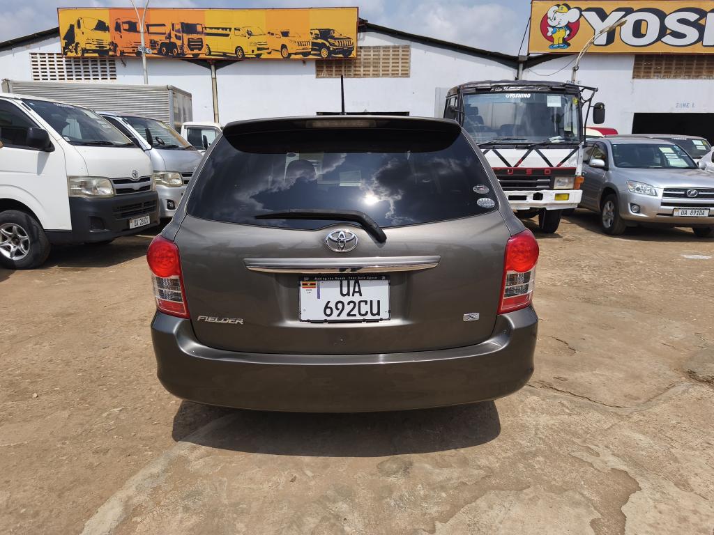 Toyota COROLLA　FIELDER