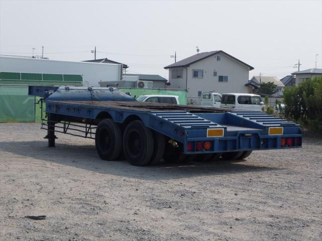 大型トレーラー - シングル引き、巾299の重機運搬用16輪 大型トレーラー - シングル引き、巾299の重機運搬用16輪