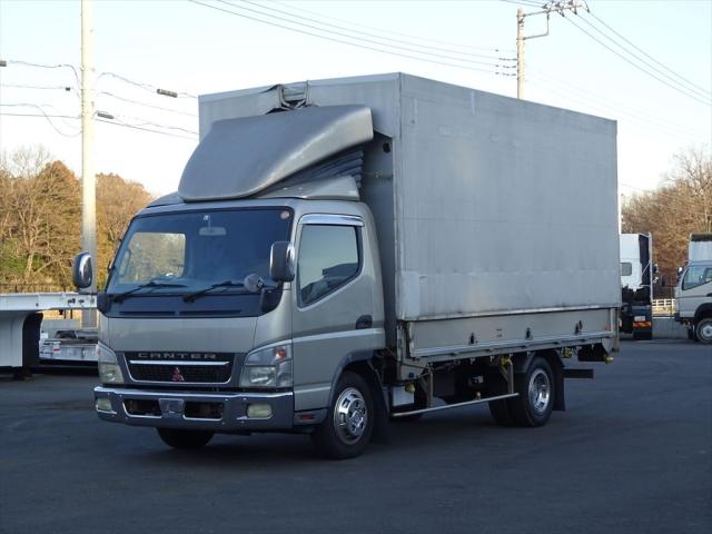 三菱ふそうキャンター 小型ウイング車 - ワイドロングの幌ウイングです