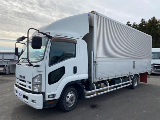 [ 中型4tトラックとは？ ] 積載・荷台サイズ・免許などについて解説しています！ – トラック豆知識 - 中古トラックのヨシノ自動車