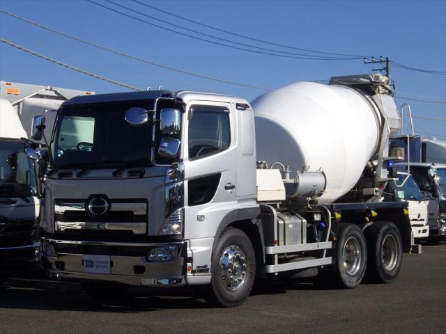 日野プロフィア ミキサー車 - 【走行距離19万キロ台！】車検たっぷり