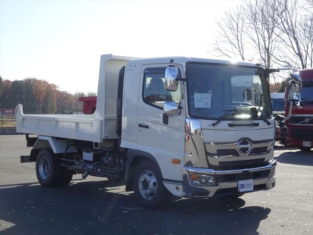 日野自動車 レンジャー 4t 新品未使用 2連テール 2個セット 日野レンジャー 中型ダンプ - 登録済未使用車☆新明和製4t