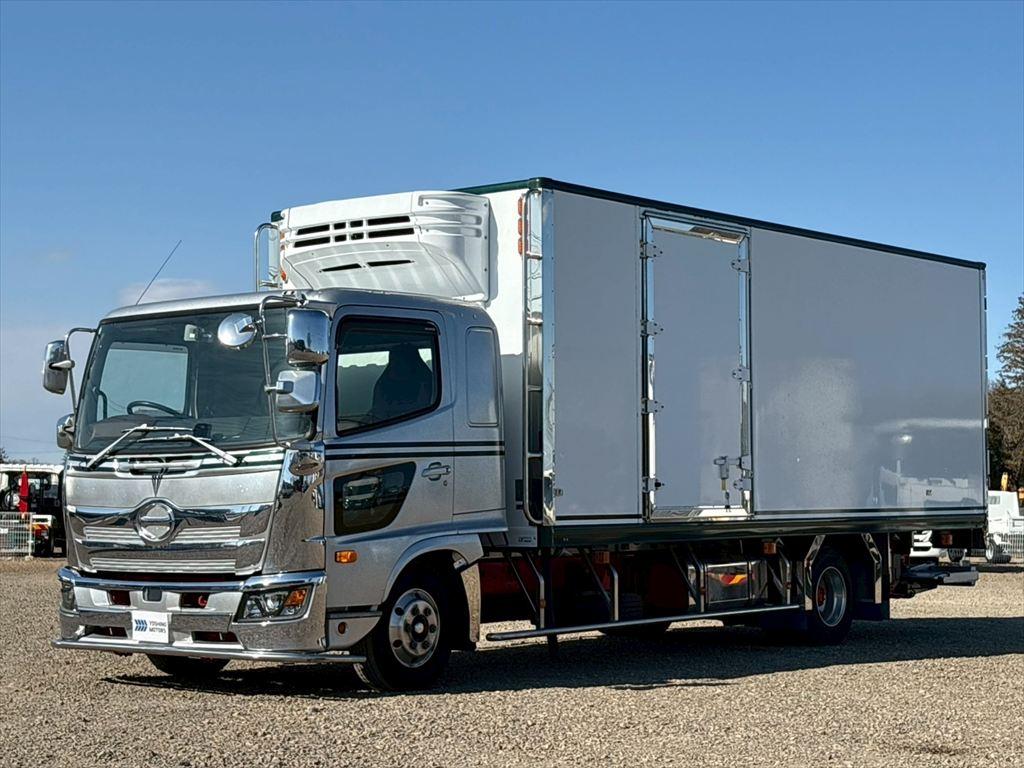 日野レンジャー 中型冷蔵冷凍車 - ワイド☆リアエアサス・格納ゲート 