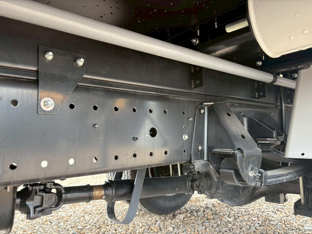 49737 日野デュトロ 小型ウイング車 - 登録済未使用車★ワイドロング・全低床